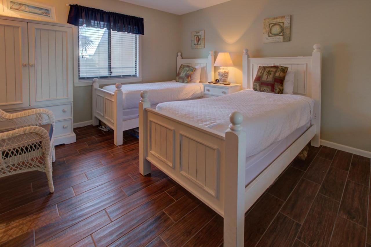 Emerald Towers Destin Room photo