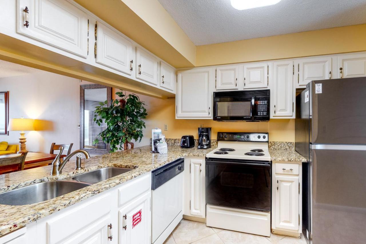 Emerald Towers Destin Room photo