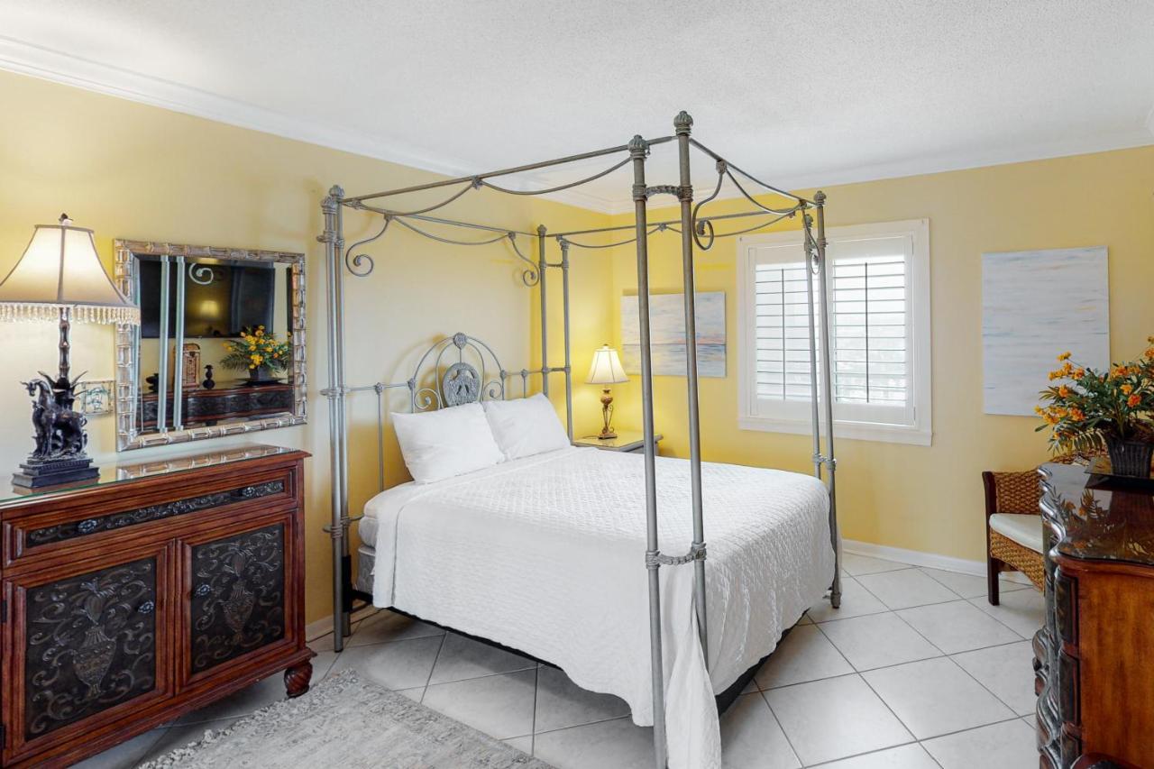 Emerald Towers Destin Room photo