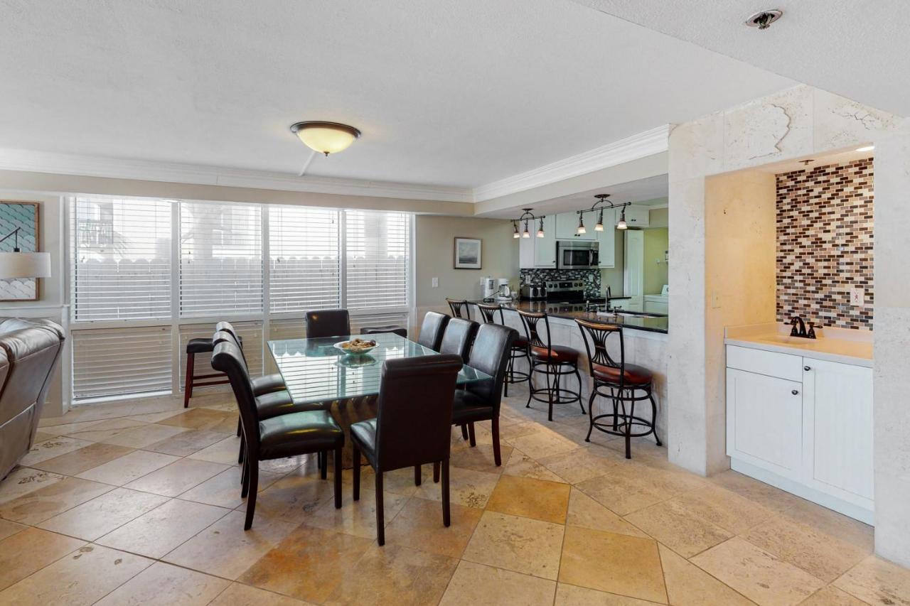 Emerald Towers Destin Room photo