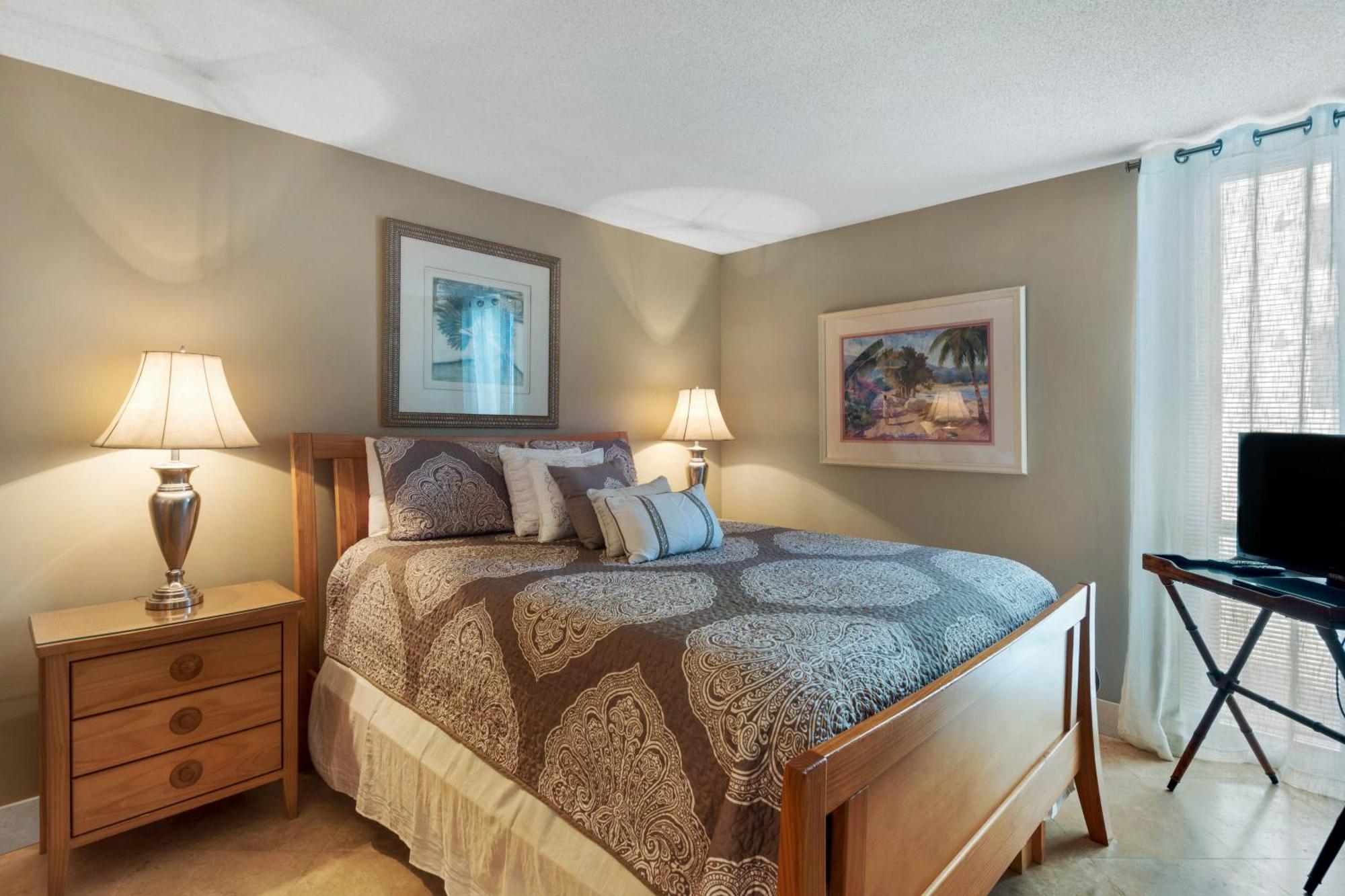 Emerald Towers Destin Room photo