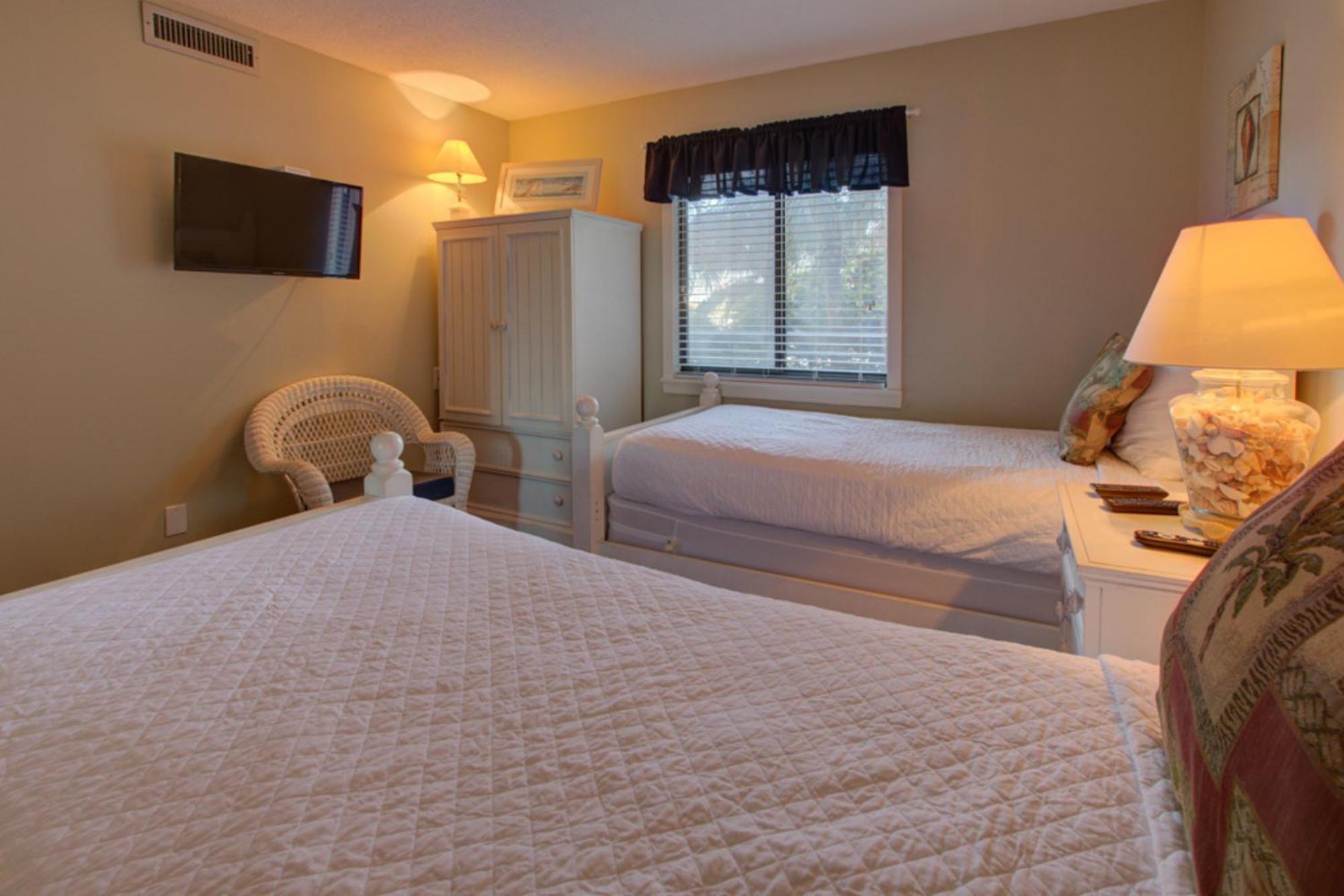 Emerald Towers Destin Room photo