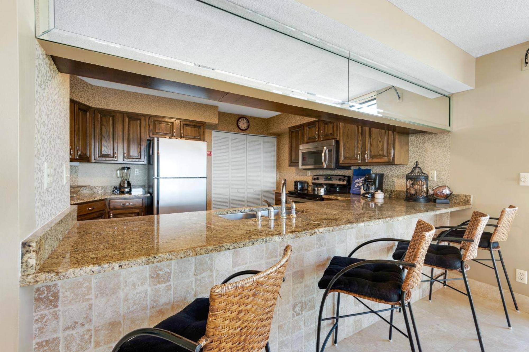 Emerald Towers Destin Room photo